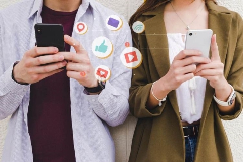 Hỗ Trợ Tư Vấn Vệ Sinh Đồng Hồ Qua Điện Thoại